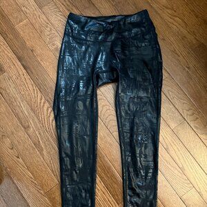 Prism Sport Black Capri Leggins